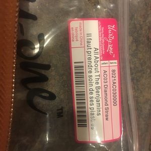 thirty-one Bags - Cute wallet!! Thirty one 31 thirty-one Bags - Cute wallet!! Thirty one 31